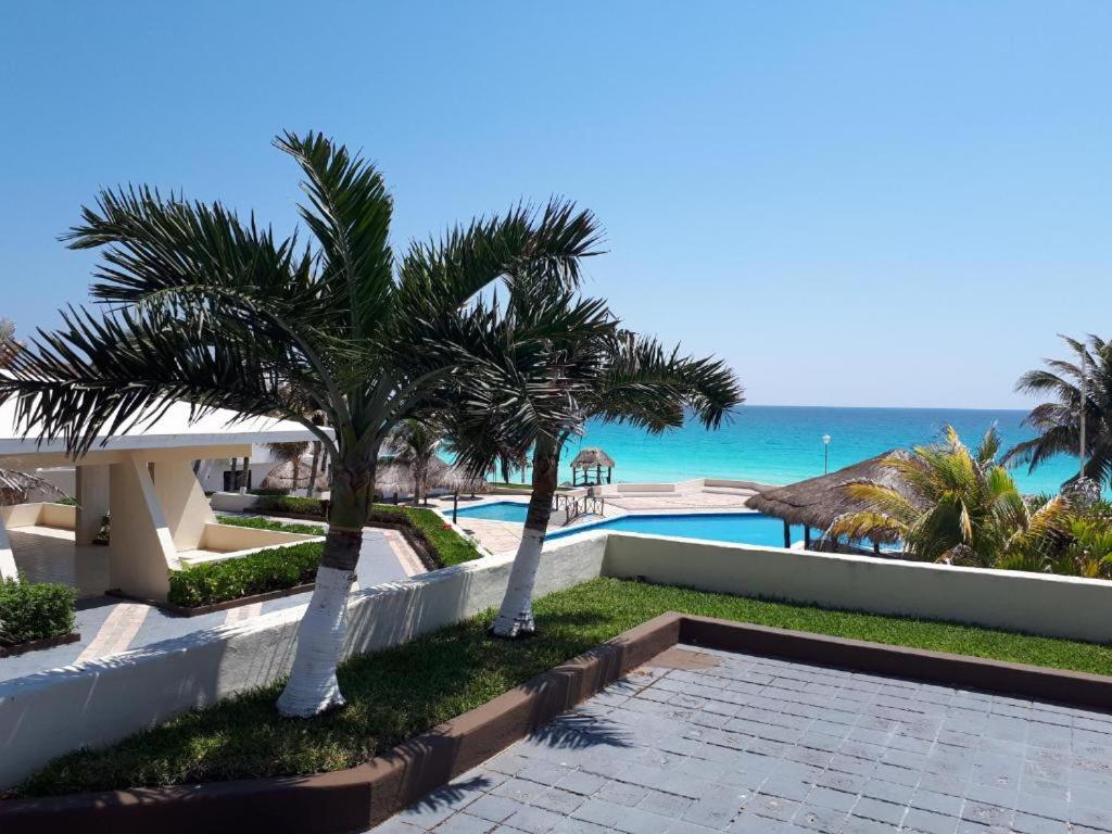Departamentos Al Lado Del Mar En Zona Hotelera Канкун Экстерьер фото